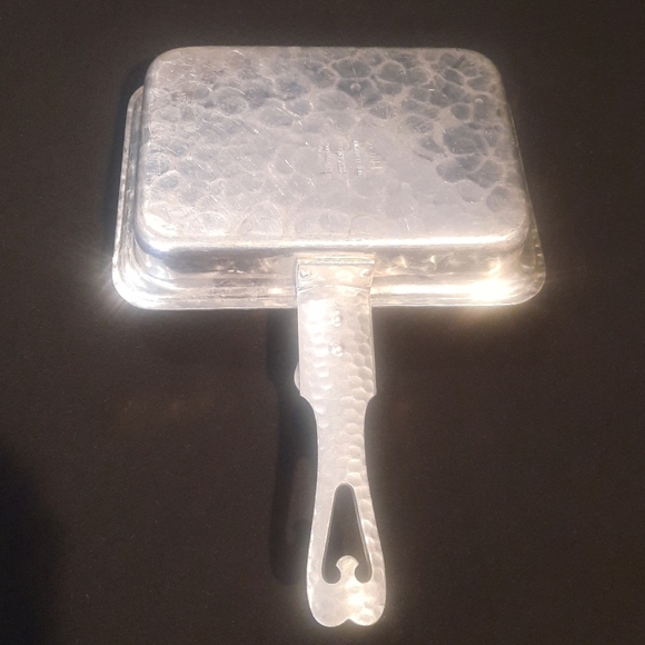 Vtg Continental Silver Silent Butler Hammered Aluminum Flip Top Crumb Catcher - Picture 3 of 9